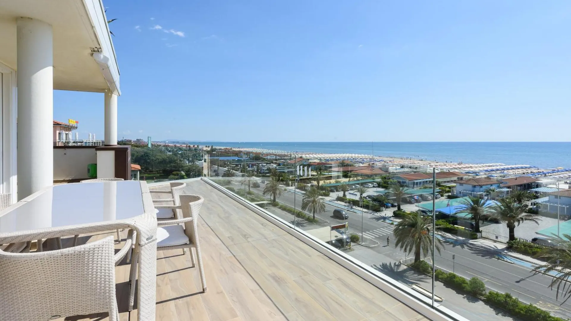 Apartment Panoramic Penthouse Rooftop Whit Pool Lido di Camaiore